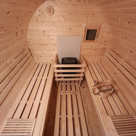 Haus Strandkoerv Mit Fass-Sauna Loddin Exterior foto
